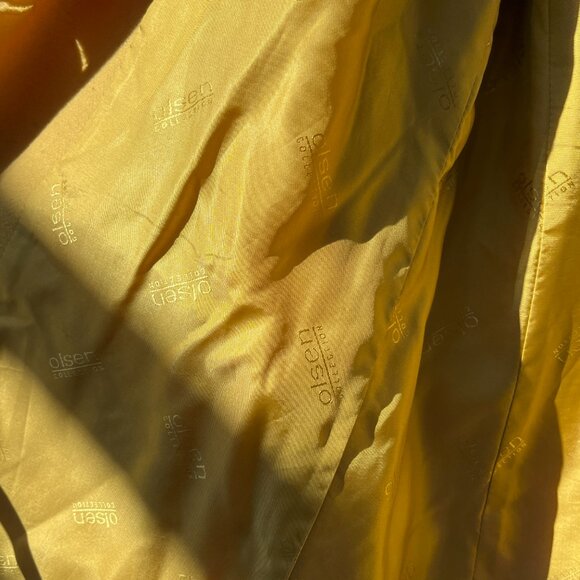 AmAzInG Mustard Yellow Wool Coat OLSEN collection, refer to measurements sz 8/10 - Picture 9 of 12